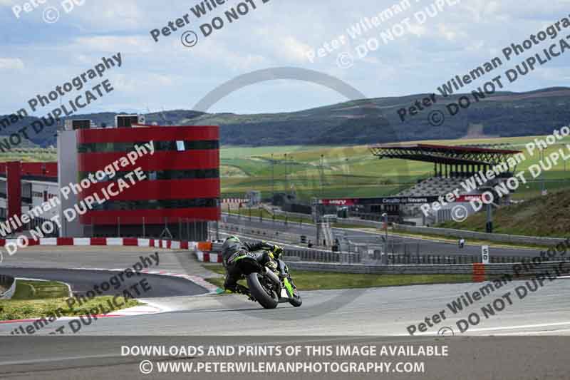 cadwell no limits trackday;cadwell park;cadwell park photographs;cadwell trackday photographs;enduro digital images;event digital images;eventdigitalimages;navarra;no limits trackdays;peter wileman photography;racing digital images;trackday digital images;trackday photos
